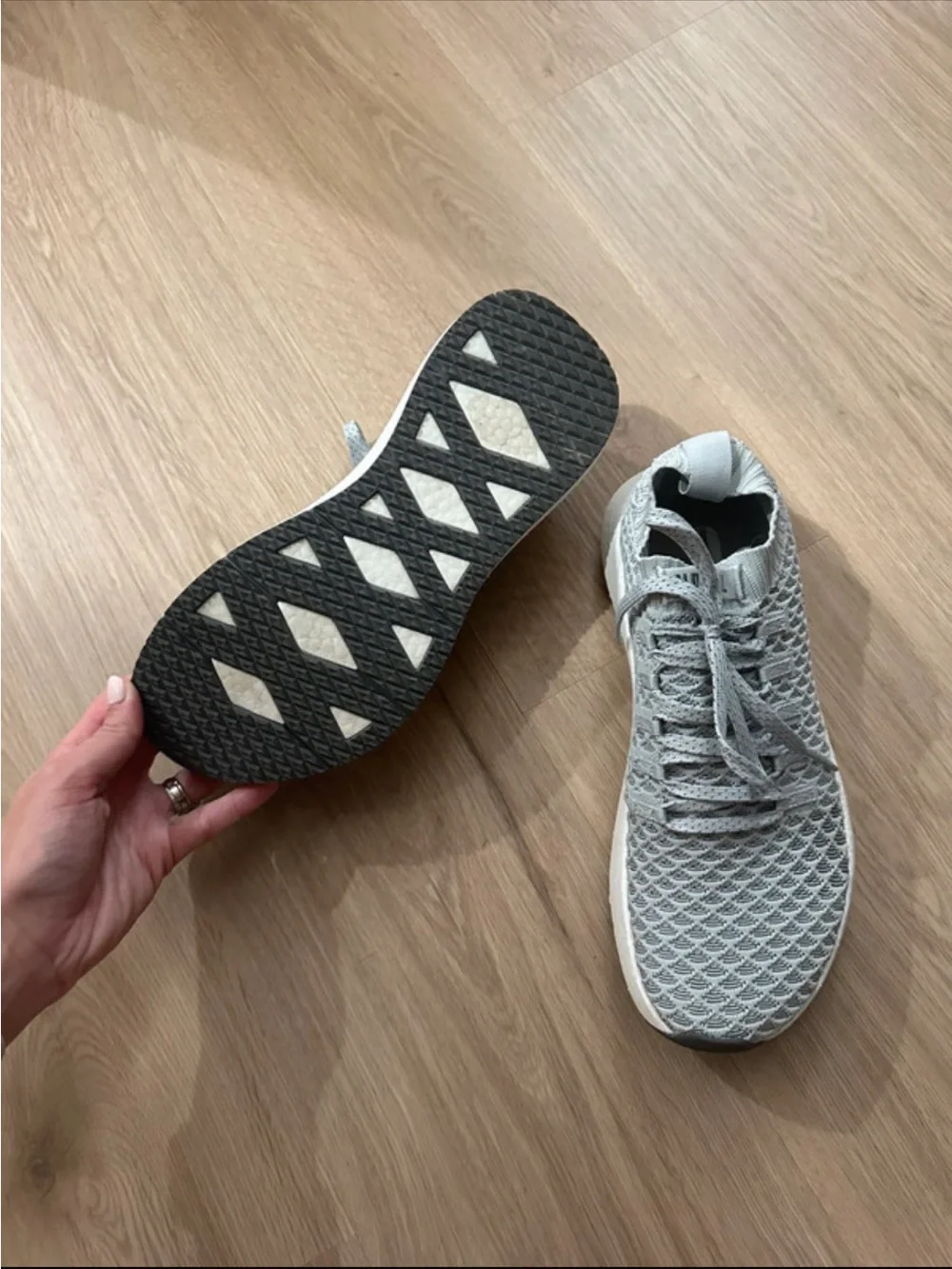 NOBULL Light Grey Knit Runner - Women's Athletic Sneaker